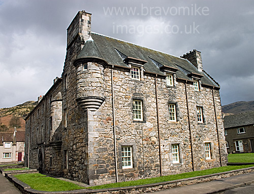 menstrie castle