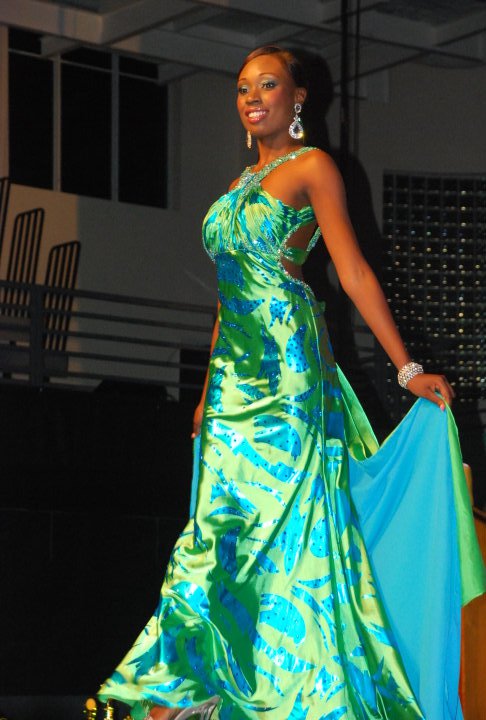 Tổng hợp Miss Universe  2012. Ecuquador British+Virgin+Islands+-+Abigail+Hyndman-9