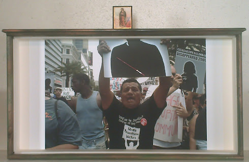 The Disappeared Immigrants, Photo Retablo