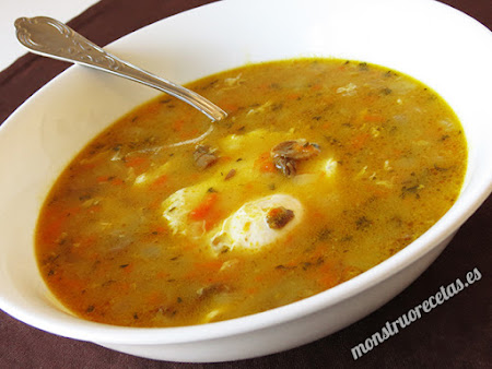 Sopa De Champiñones Y Zanahoria Con Huevo
