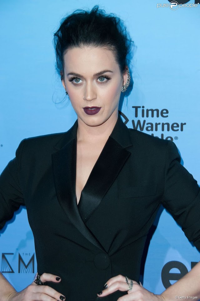 Katy Perry é cantora mais bem paga do último ano com R$422 milhões, diz 'Forbes'
