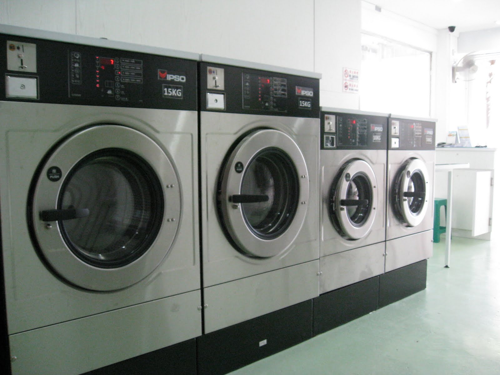 24 hour Laundromat & Drycleaning in Singapore
