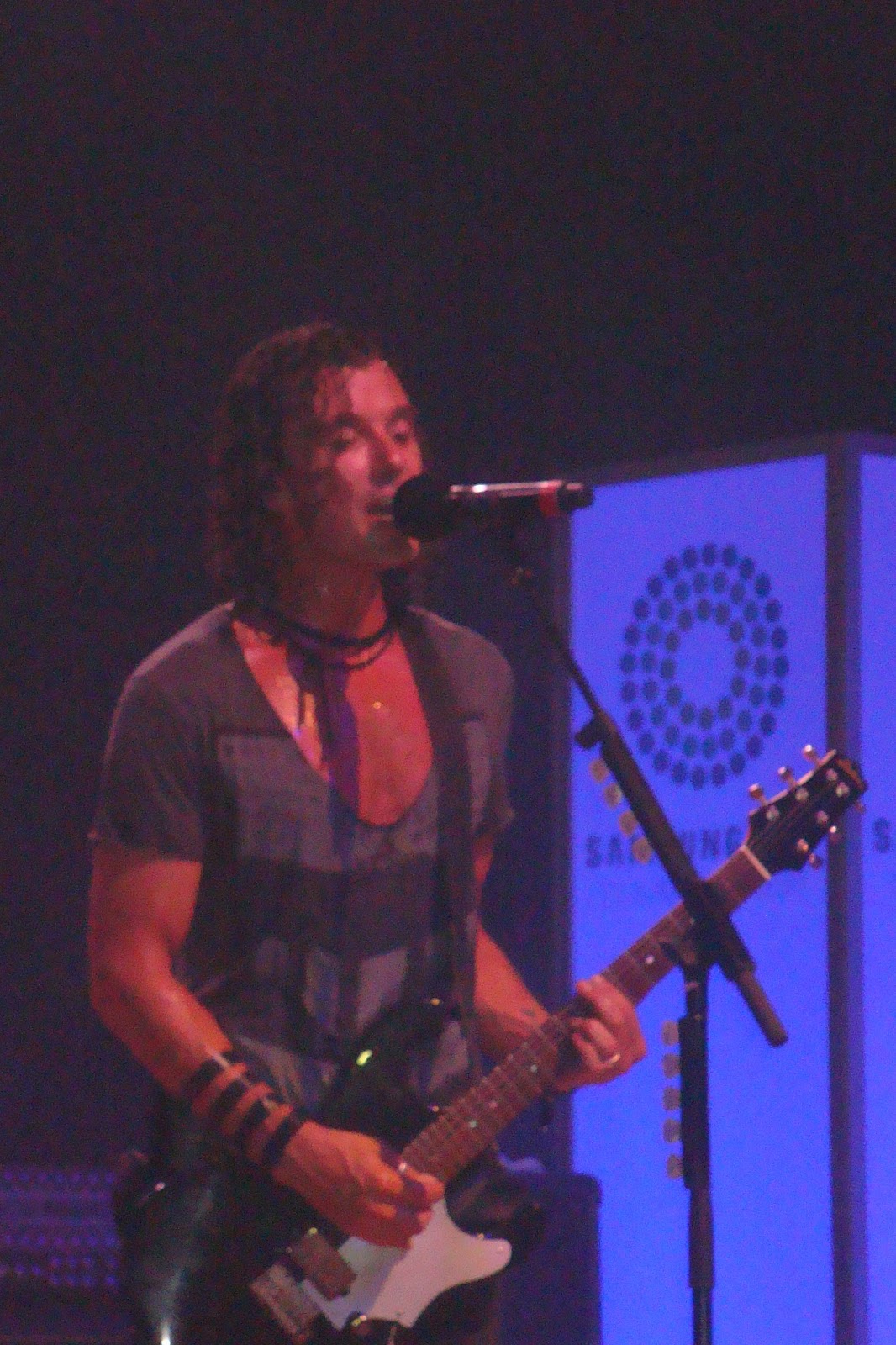 Book Recs of the Rock and Famous: Gavin Rossdale