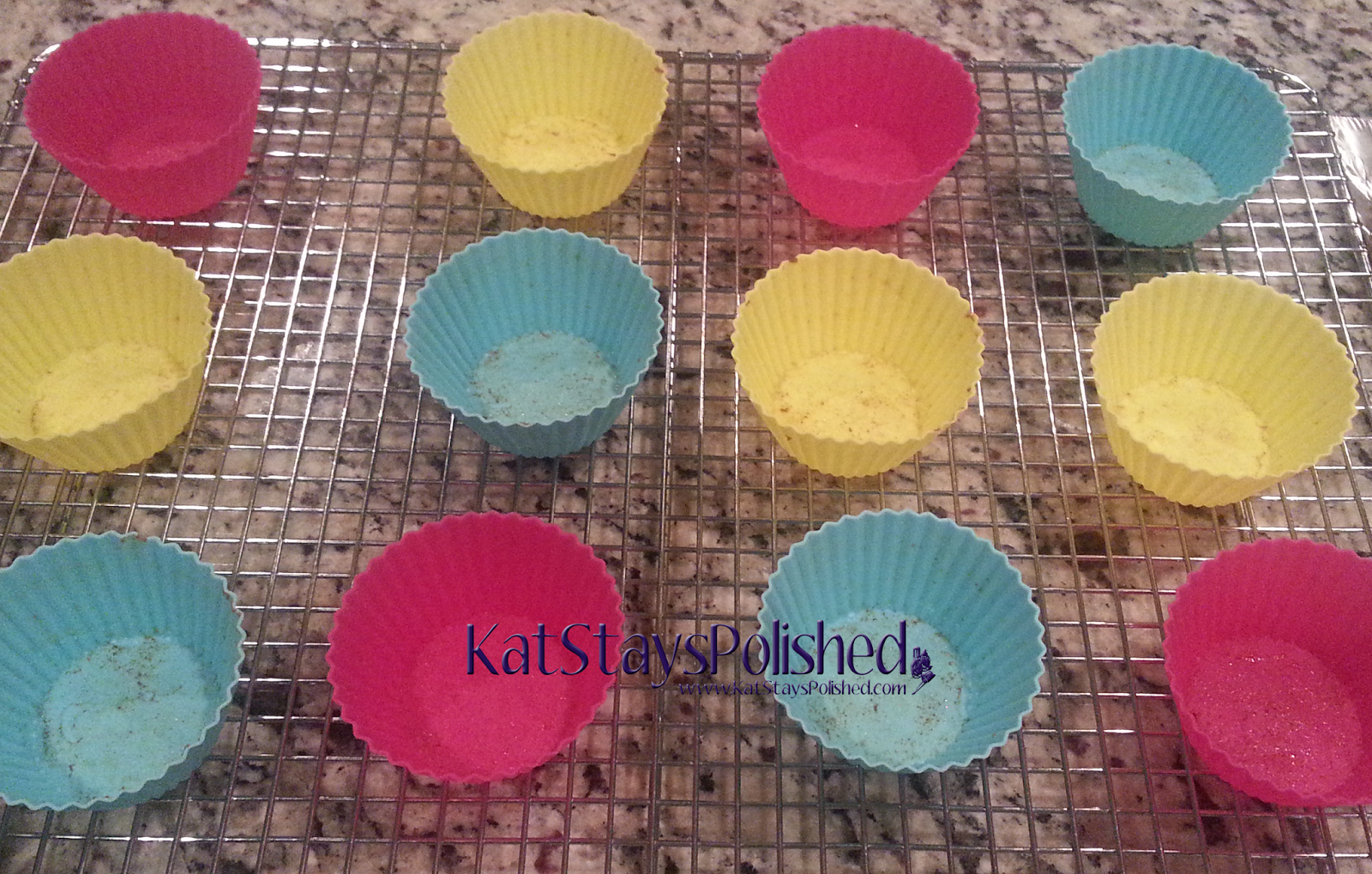 OvenArt Bakeware Silicone Baking Cups | SkinnyTaste Pumpkin Nut Muffins | Kat Stays Polished