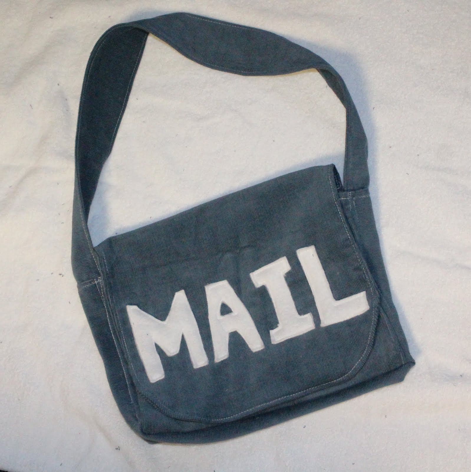 born imaginative. Play Mail Shoulder Bag (DIY Tutorial)