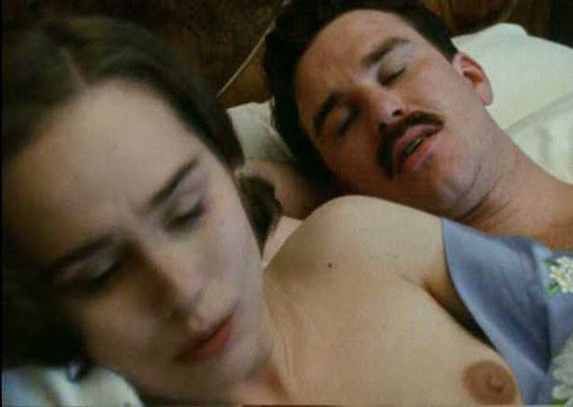 Tara+Fitzgerald+(20)