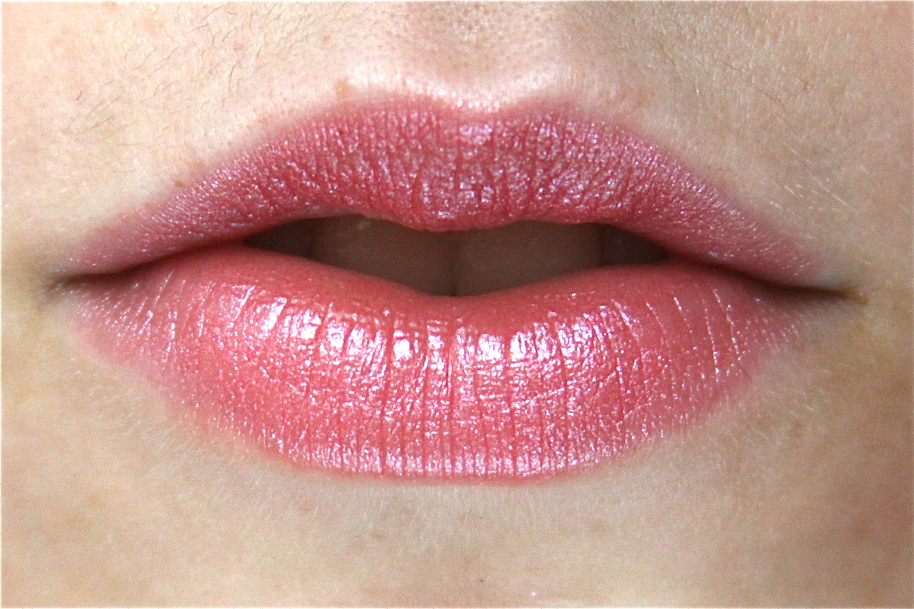 Glitter Kitty Wet n Wild Silk Finish Lipstick in Pink Ice (528)