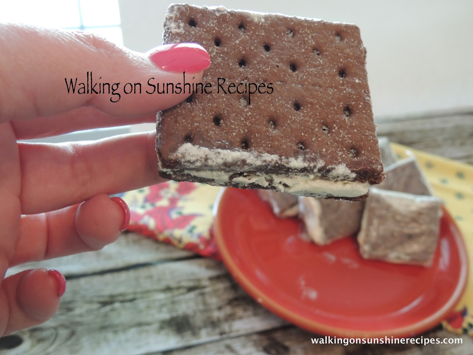 Cool Whip Graham Cracker Sandwiches... Walking on Sunshine