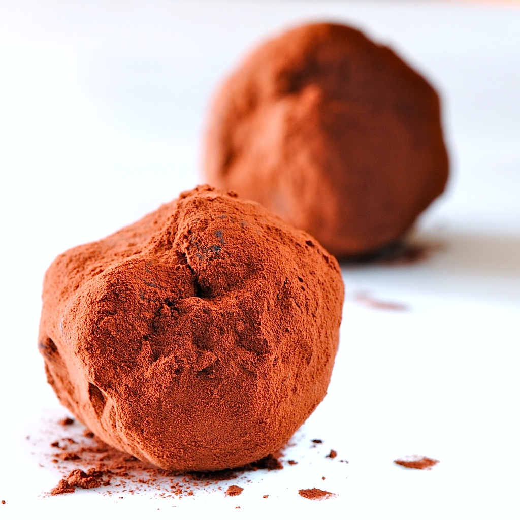 JULES FOOD... Dark Chocolate Balsamic Truffles