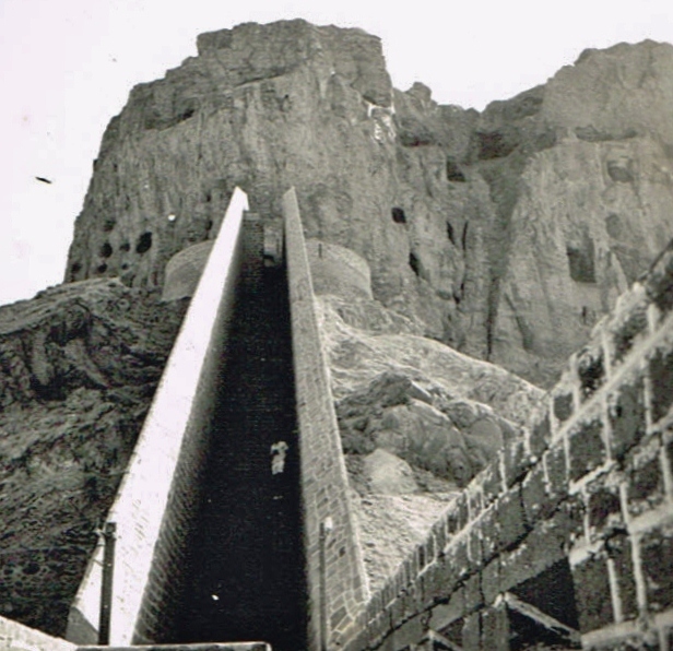 It's an Expert's Life! Crater Pass Bridge, Aden, Update and Picture of