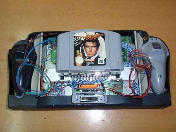 Nintendo 64 (N64) Handheld Console (73 pics) Nintendo+64+%2528N64%2529+Handheld+Console40 Nintendo 64 (N64) Handheld Console (73 pics)