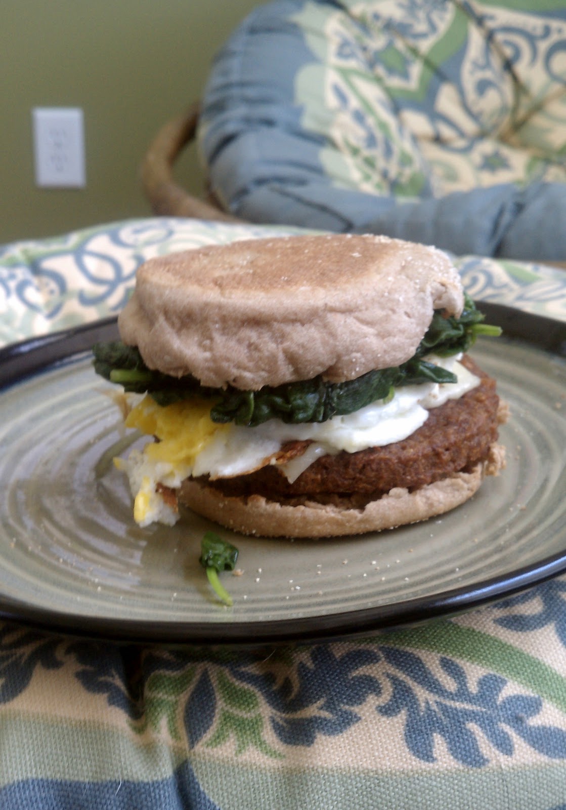 Lively Happenings Scrumptious Veggie Burger with Egg & Spinach! What!?
