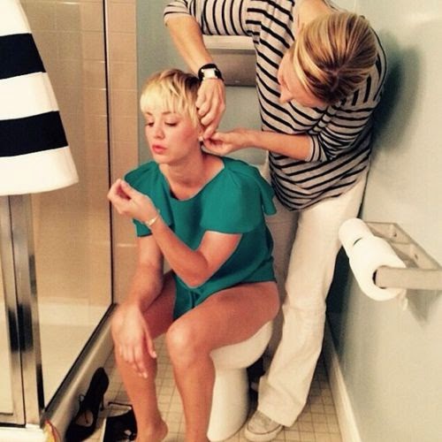 [Image: Very%2Brelaxed_Kaley%2BCuoco%2Bat%2Bthe%...tyling.jpg]