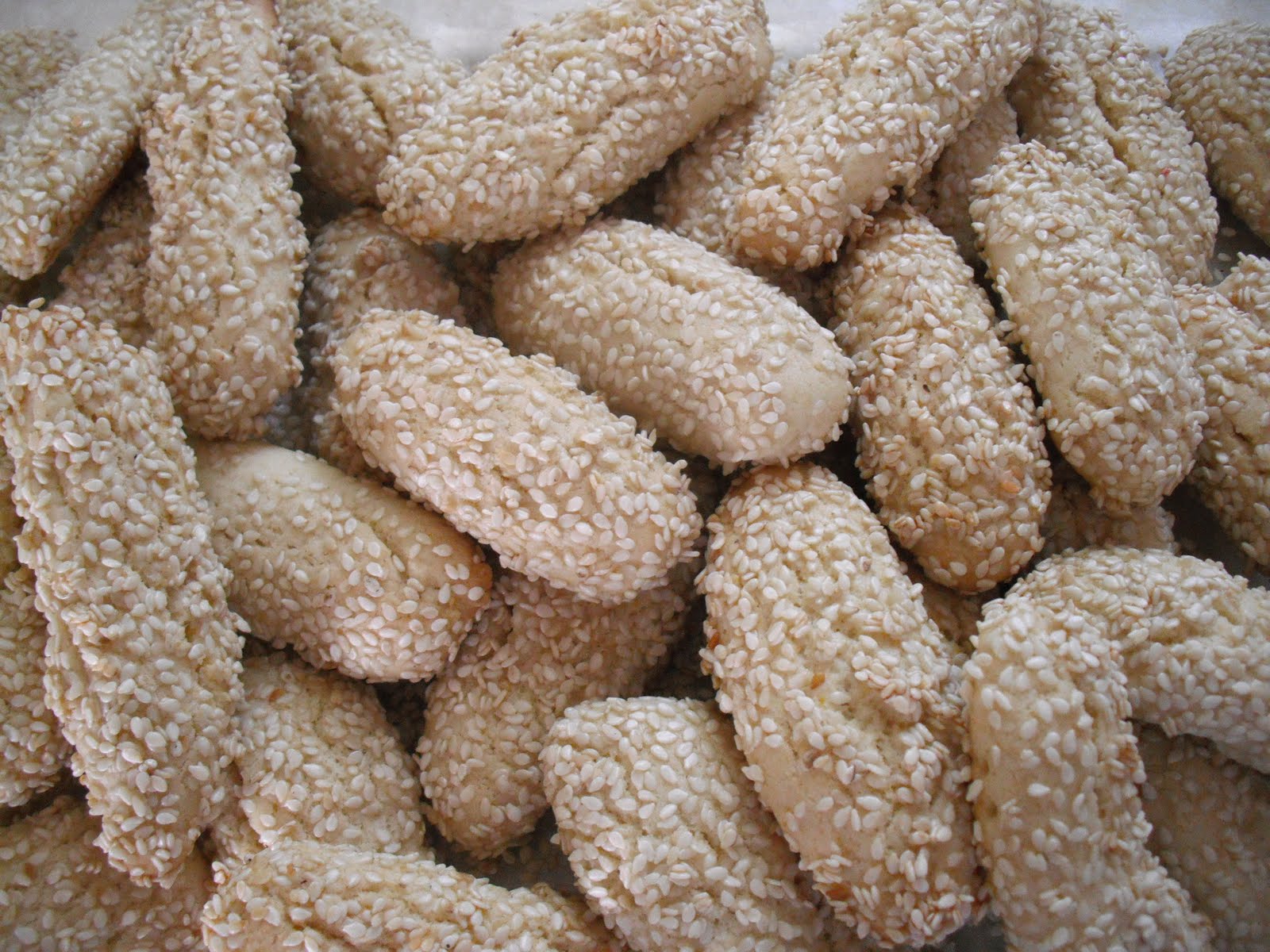 La Buona Cucina Biscotti della Regina (Italian Sesame Seed Cookies)