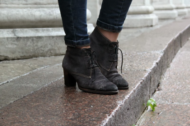 Bowtie Diary Casual Monday