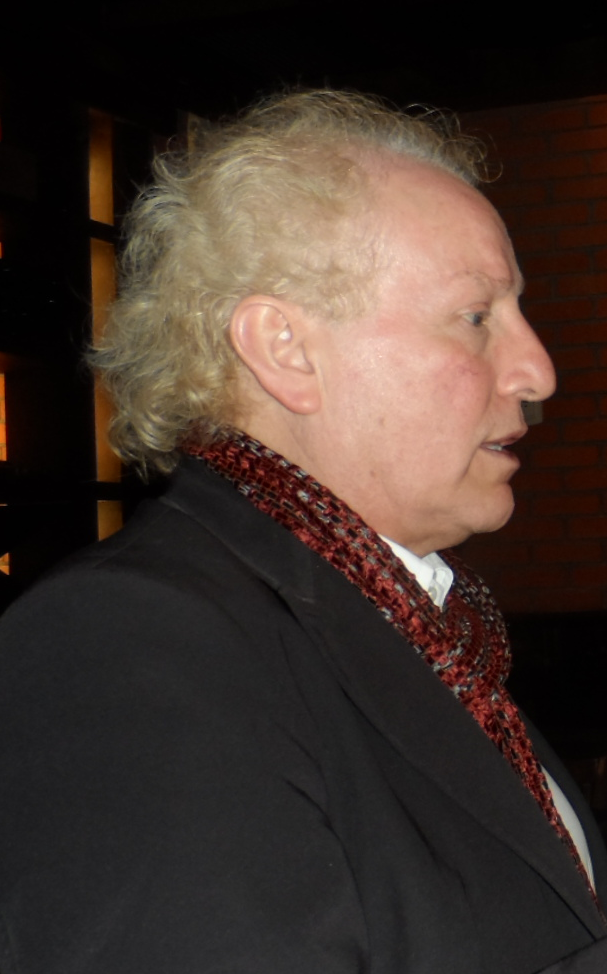 Un retrato de Enrique Arturo Diemecke