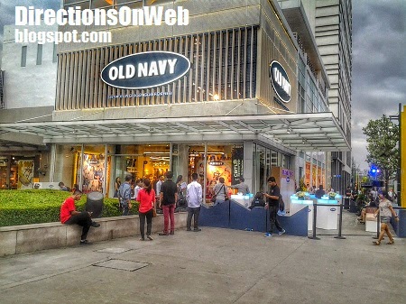Old Navy outlet located in Bonifacio High Street