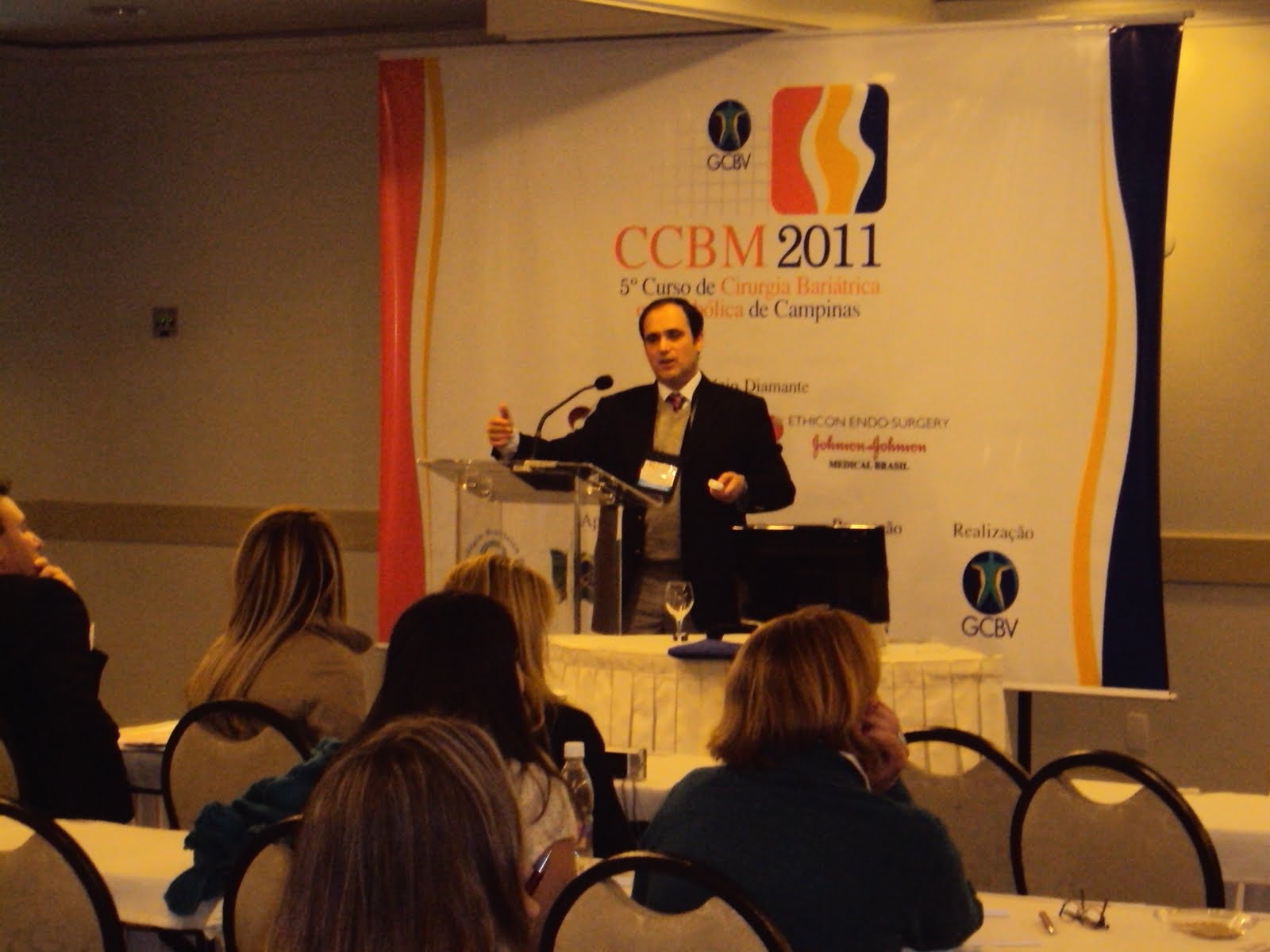 Dr. Sergio Santoro fala aos alunos do CCBM sobre Fisiologia gastro