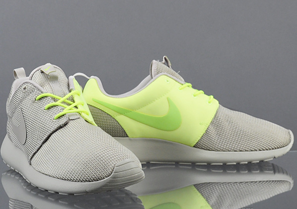 nike roshe run classic
