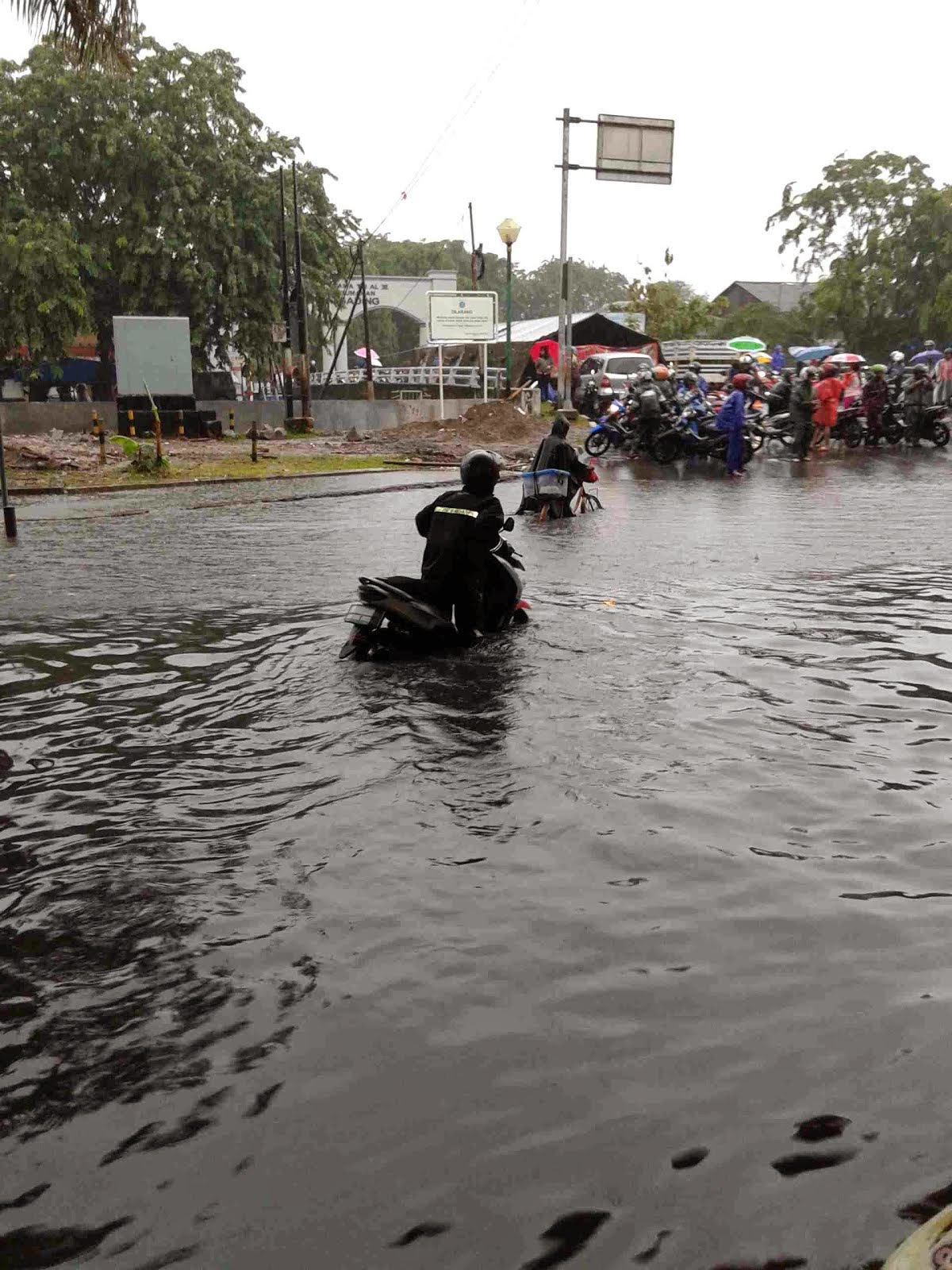 Perjalanan Setetes Air: Banjir jakarta hari ini