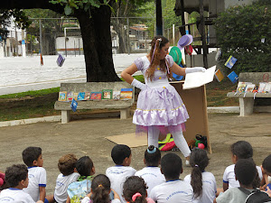 Taty, a boneca contadora de histórias