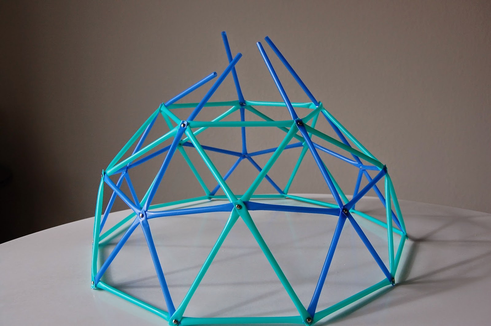 Bigib Designs + Winter break activity Build a geodesic dome from