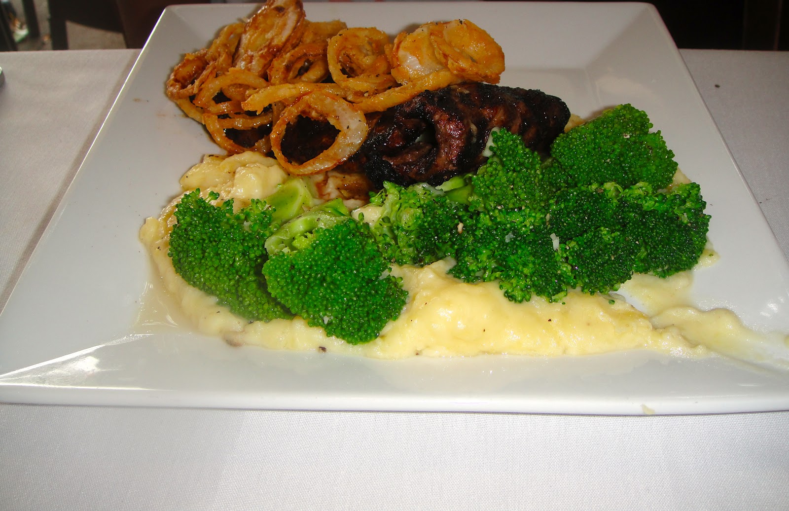 Southampton, NY A delightful Lunch at 75 Main