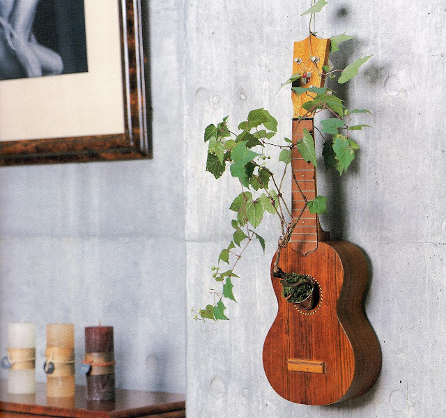 Guitar+planter