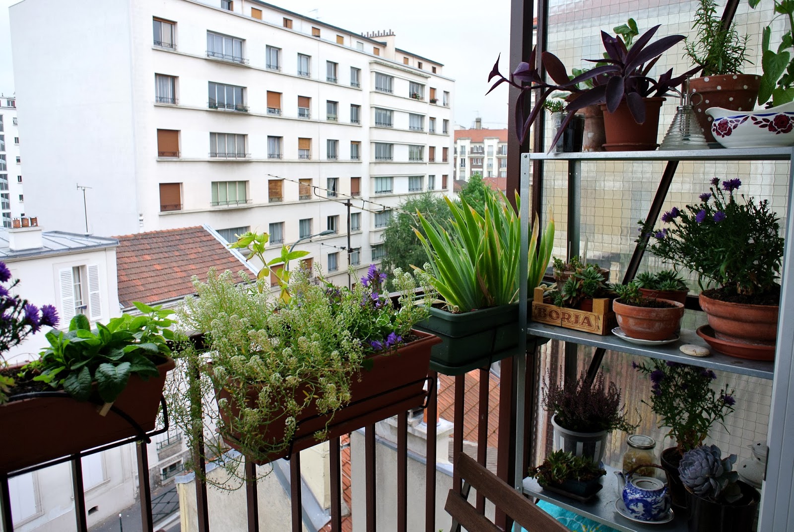 Le blog de gabrielle aznar: mon jardin de balcon * idées de récup ...