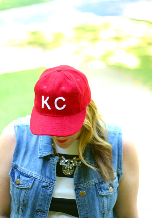 Chasing Davies Favorite Wears Another Baseball Cap Styling