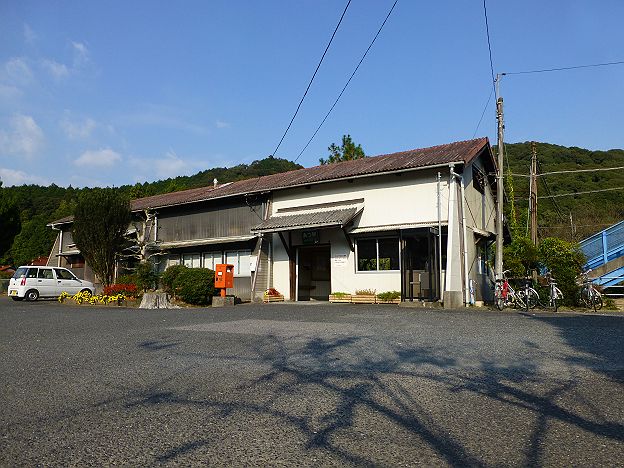 美祢線　厚保駅