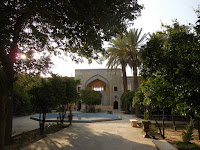 Madrasa e Khan Schiras