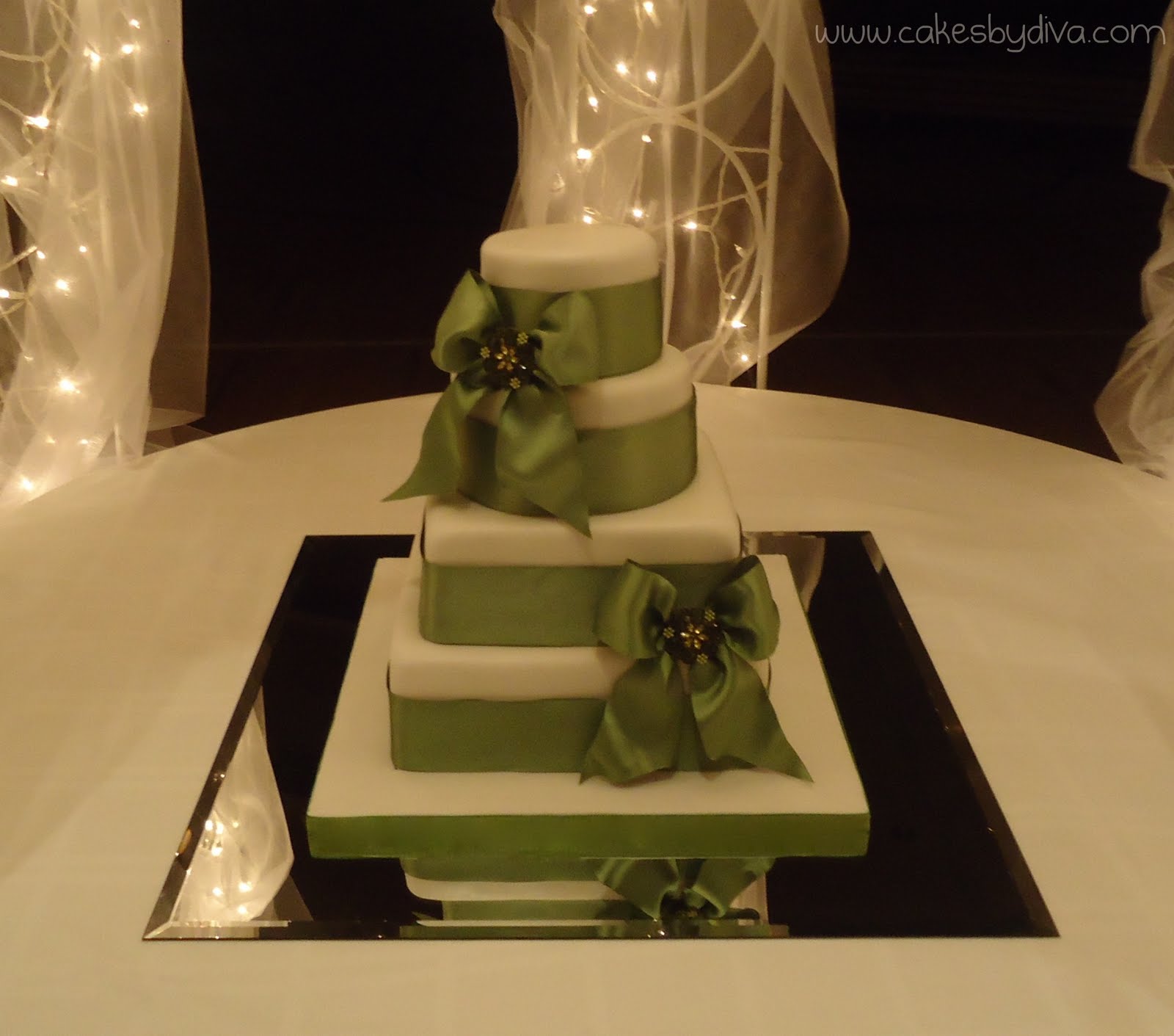 wedding cake ideas with flowers Wedding season is in full swing! Please be sure to book early, to 