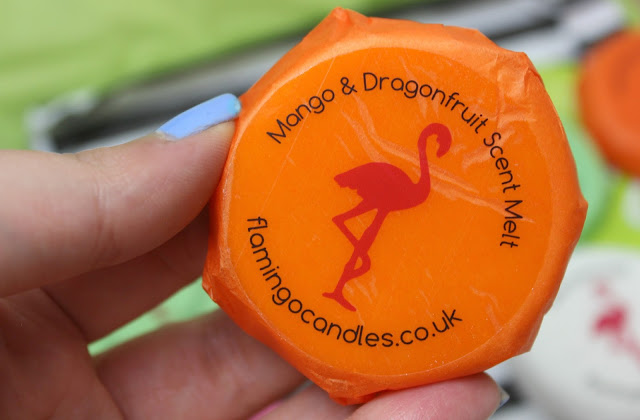 Flamingo Candles Mango & Dragonfruit Scent Melt A picture of Flamingo Candles Mango & Dragonfruit Scent Melt