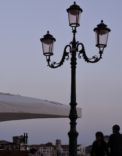 Maitai S Picture Book How To Make A Rossini Cocktail