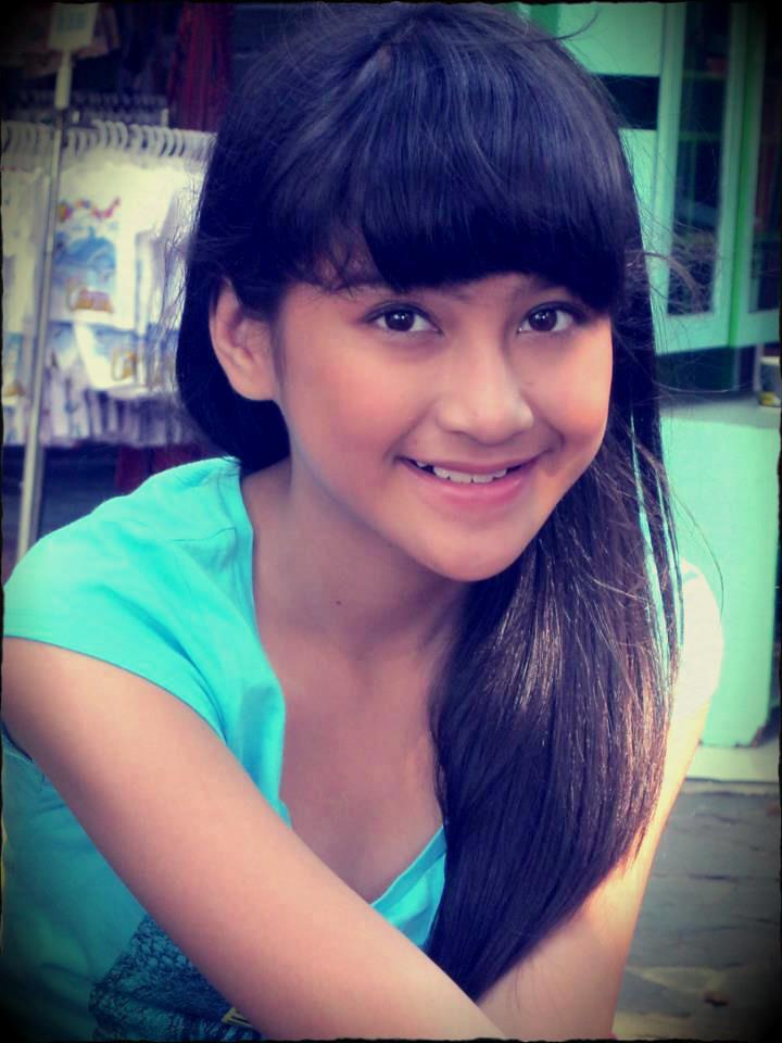 Foto Bessara dan Biodata Lengkap Personil BlogLuxie