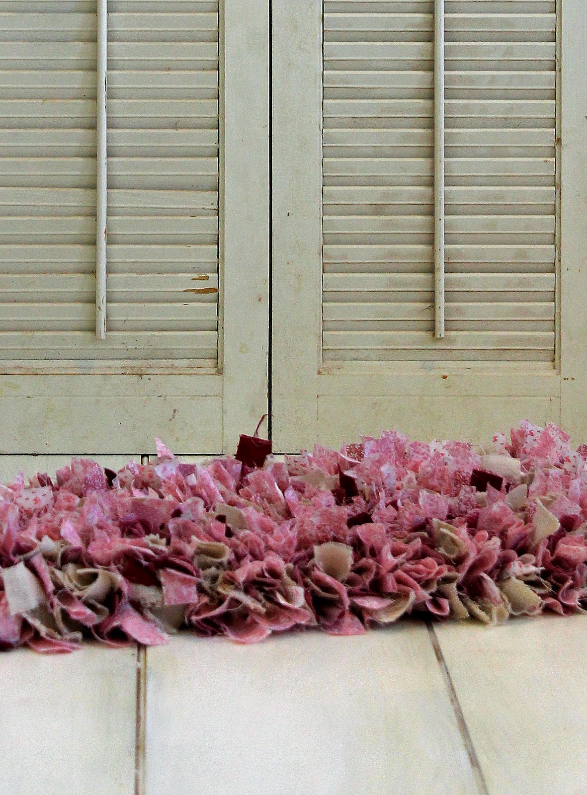 Scatter Sunshine How to Make a Photo Prop Floor