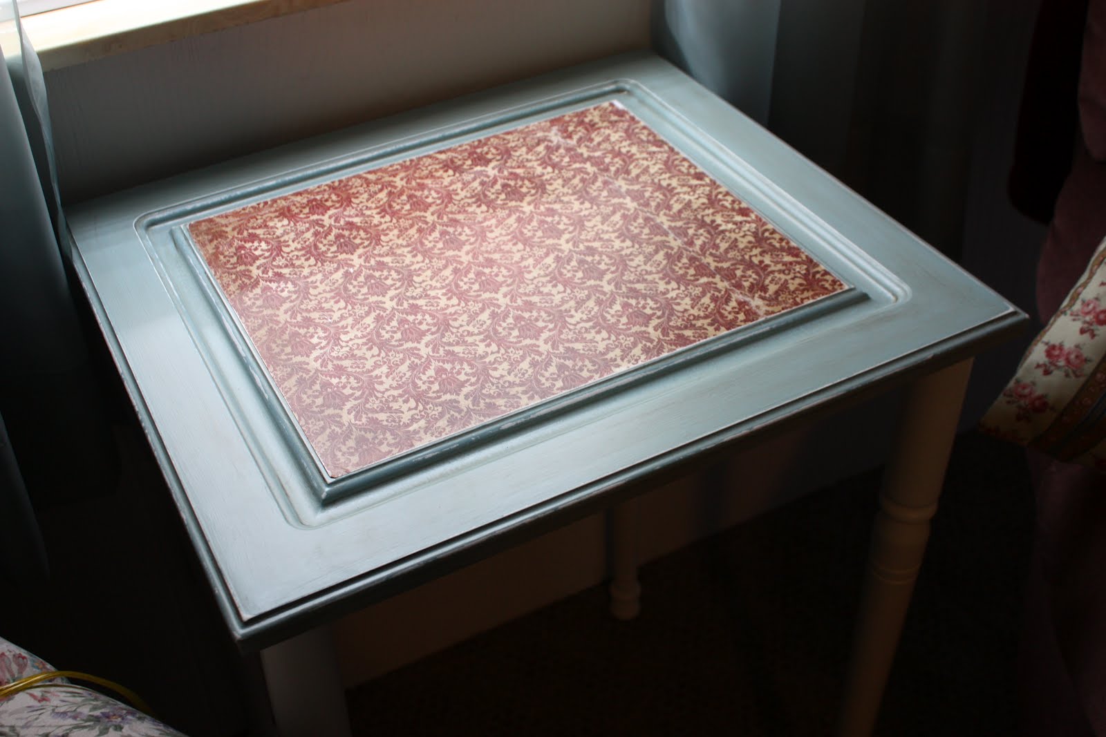 At Home Turn Your Antiqued Wooden Doors Into Tables!