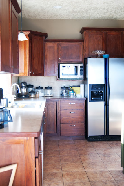 Diy Concrete Counters Poured Over Laminate Averie Lane Diy