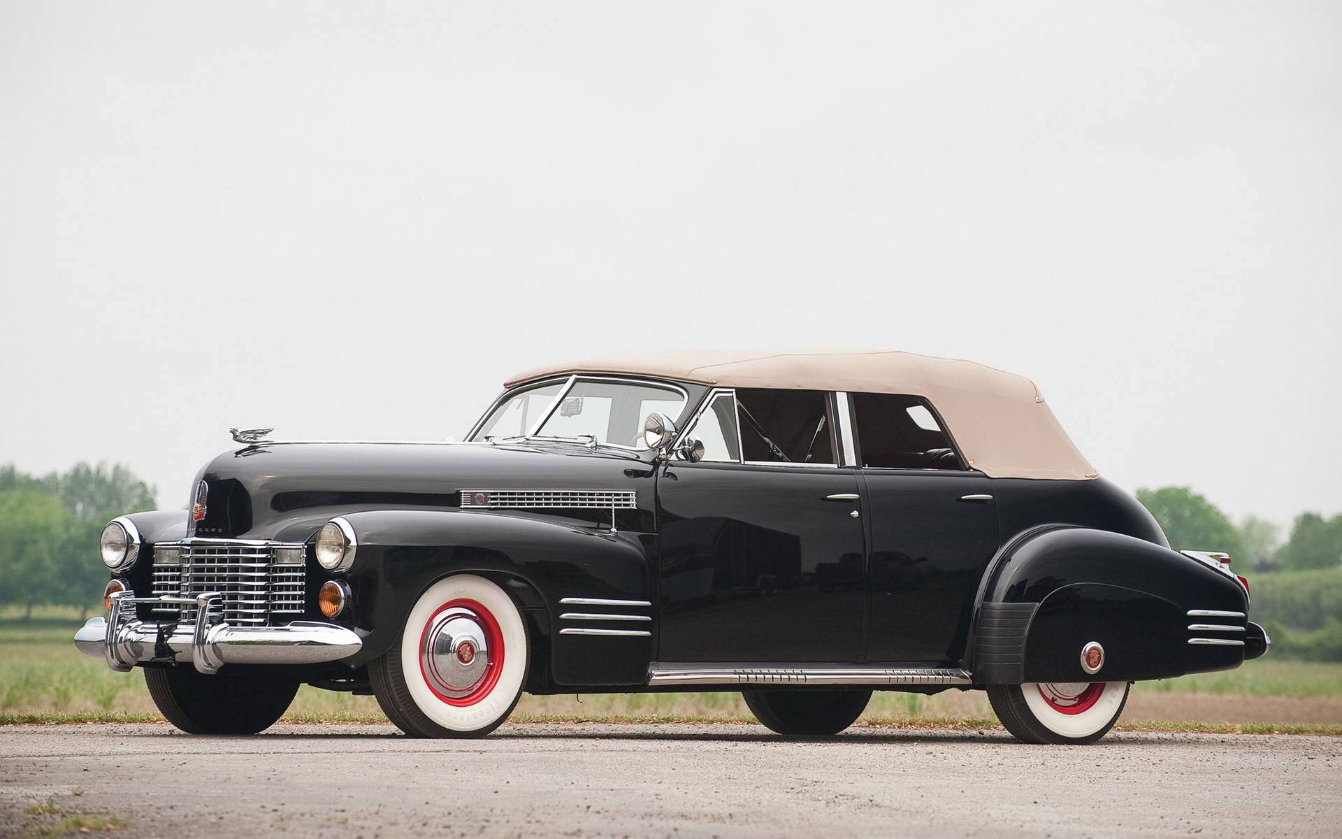 Classic Cars Wallpapers Pack 2