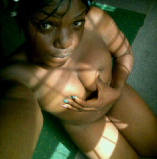 Cute nude niger girl