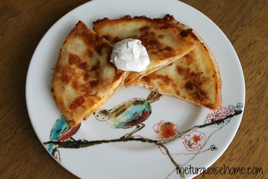 Easy Chicken Quesadilla with a Secret Ingredient! Easy Chicken Quesadilla with a Secret Ingredient!