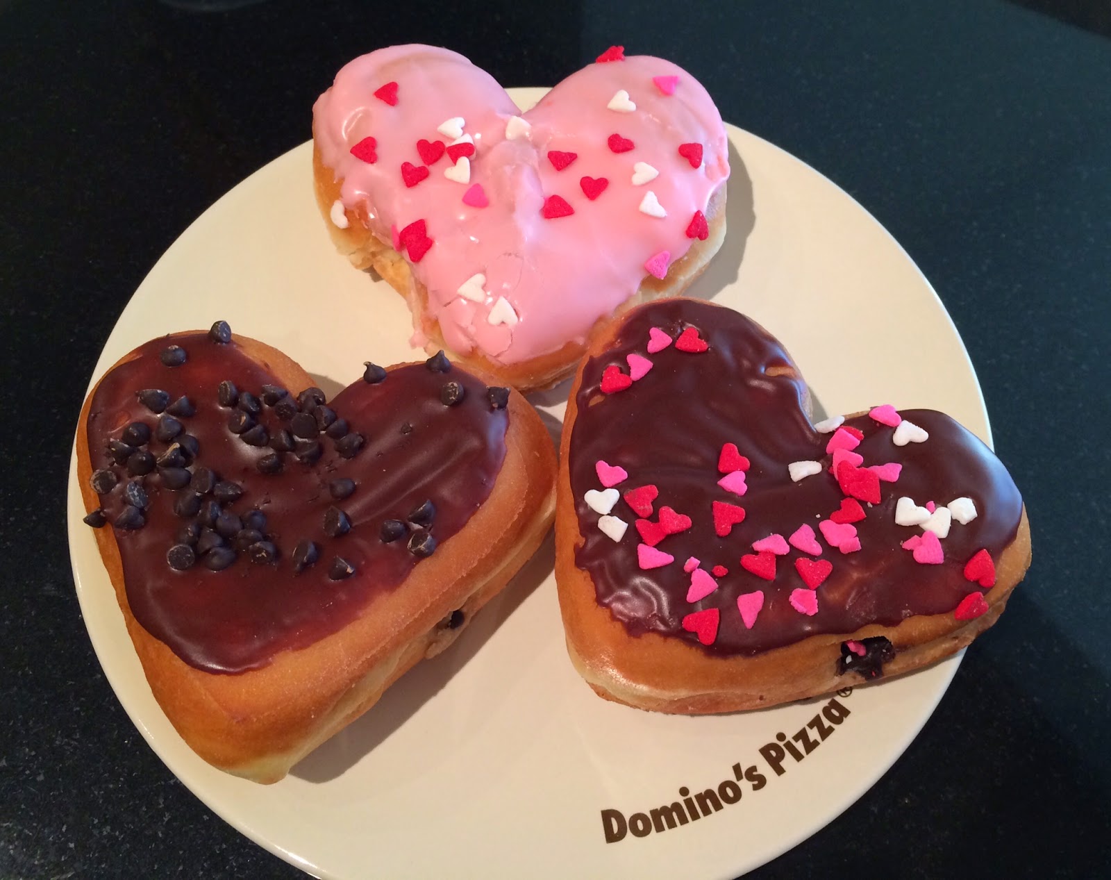 Cookie Dough Donut From Dunkin' Donuts / ダンキンドーナツのクッキードウ ドーナツ I'm Made of Sugar! Chihiro's