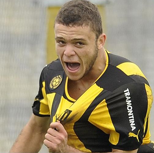 Noticias Aplausos y elogios para Jonathan