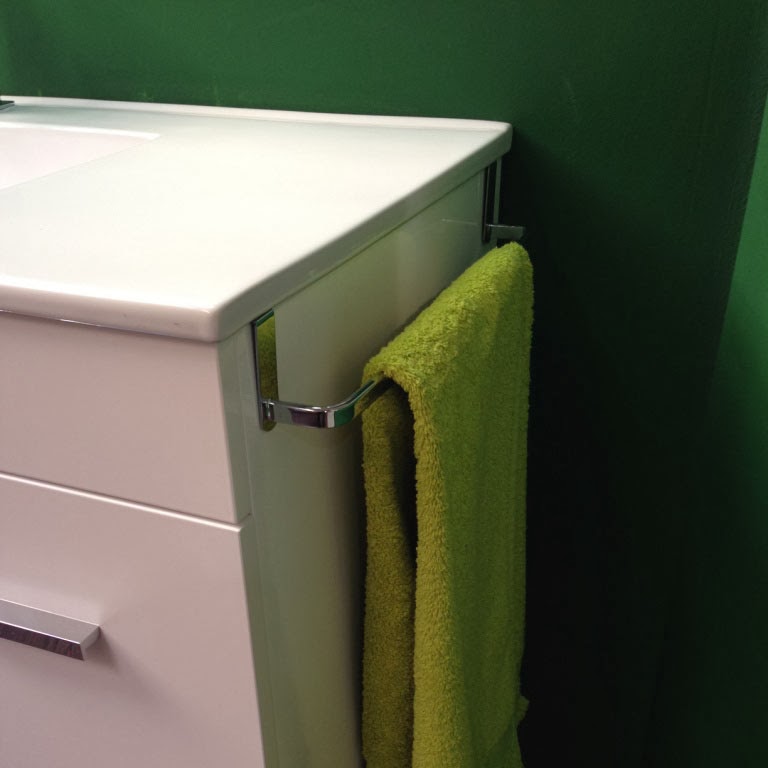 toallero lateral mueble lavabo | tu Cocina y Baño