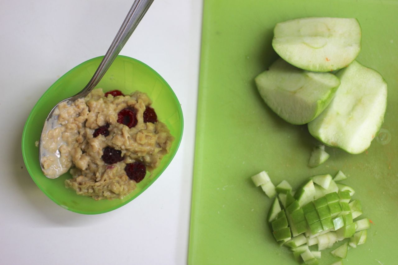 Green Gourmet Giraffe Baked Porridge for Breakfast