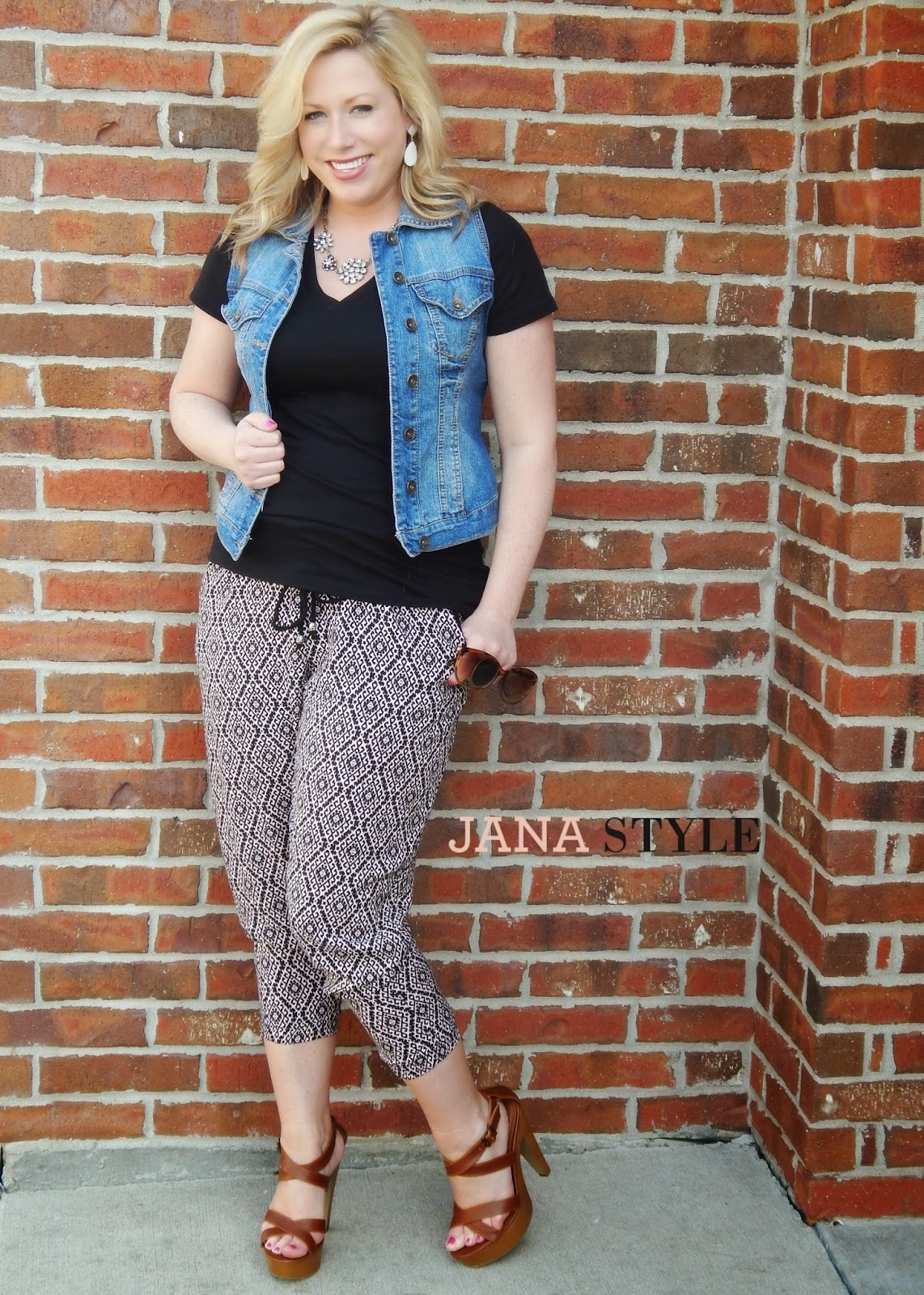 {Outfit Post} Printed Jogger Pants JANA STYLE Fashion + Style Blogger