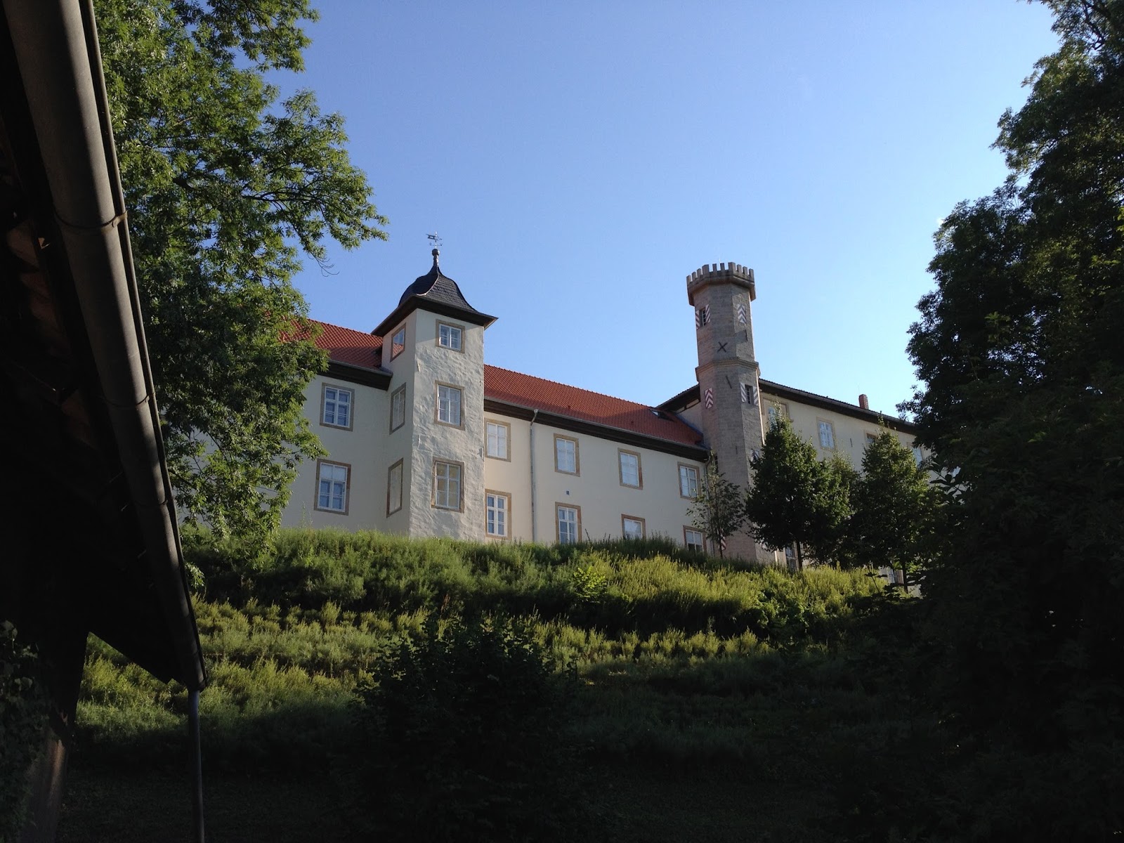 So Long Usa Impromptu Hike Around Schloss Derneburg