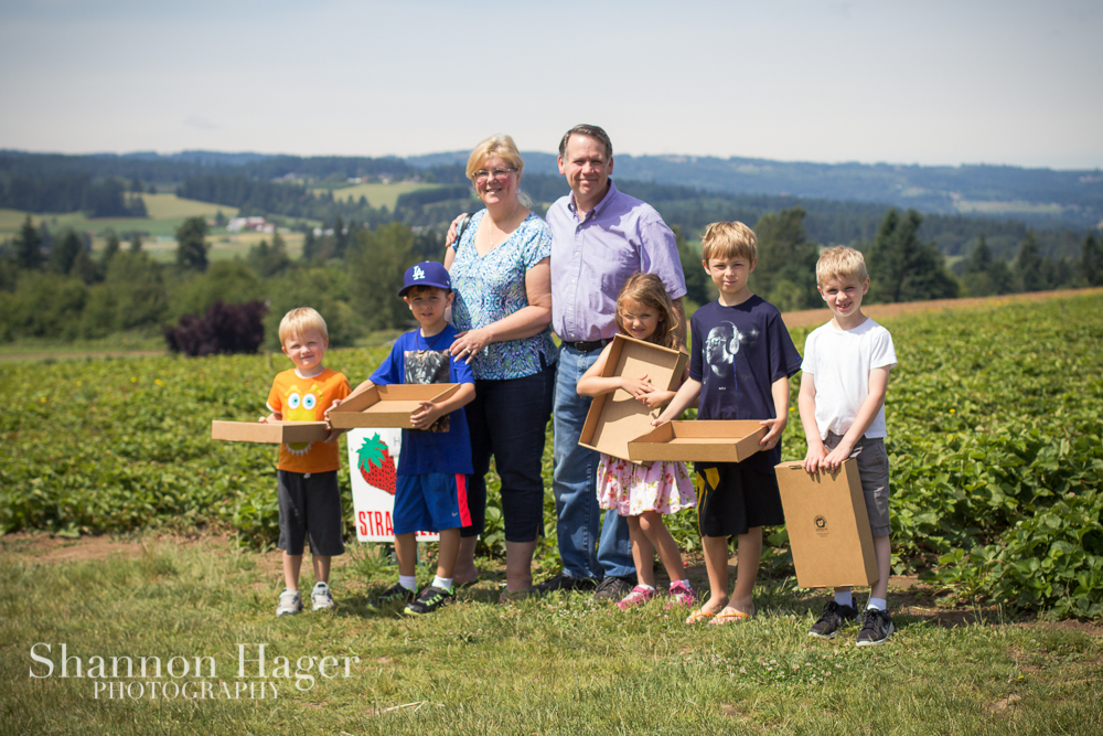 Enjoying Life With 4 Kids Portland June 2013 Strawberry Picking
