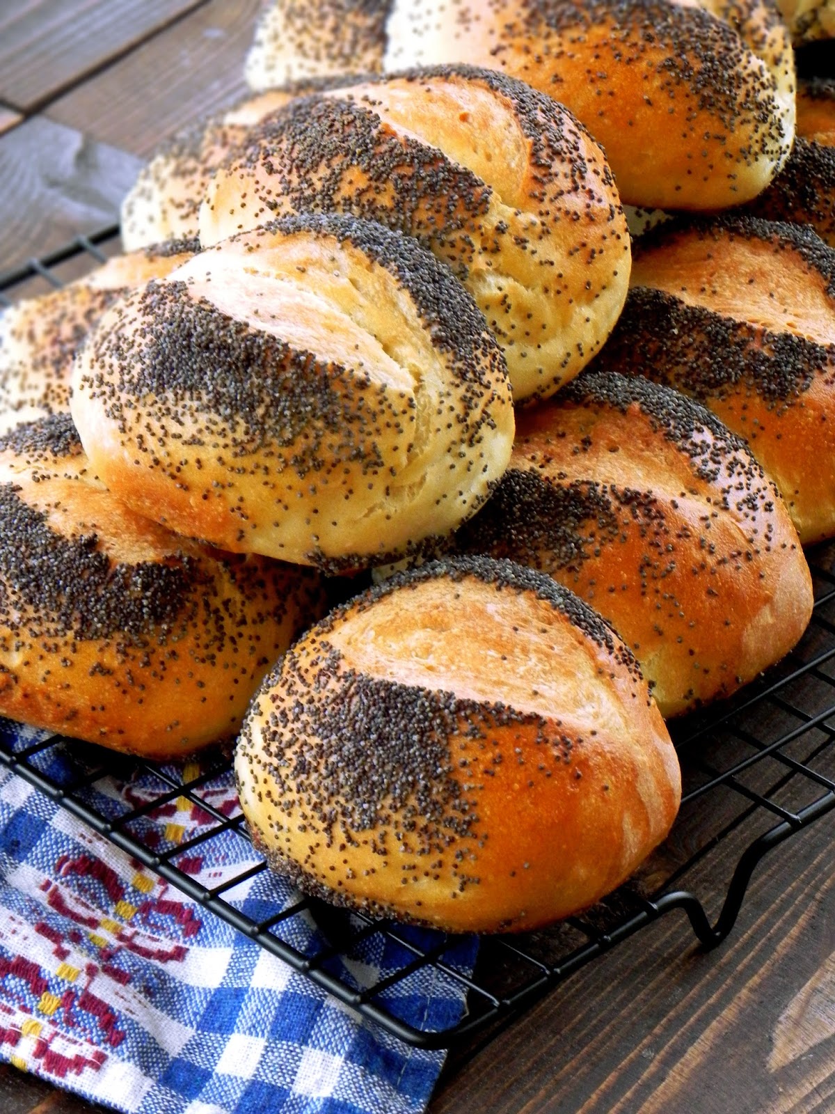 Fabryka Kulinarnych Inspiracji Crusty Hard Rolls, bułeczki z makiem